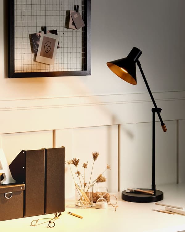 Bordlampe Sort metal Jern Justerbar skærm og arm Stue Soveværelse Moderne design