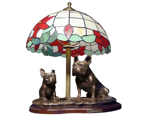 Fransk bulldog - lampe med en farvet glasskærm, bordlampe med en hundestatuette, retro interiørdesign af Art-Dog
