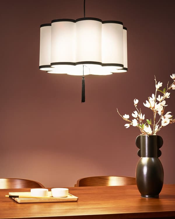 Pendellampe Hvit Svart Nylonskjerm Skulpturelt design Dekorative frynser Moderne design Belysning Hengelampe