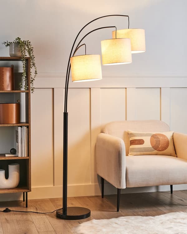 Gulvlampe Beige Metallstoffskjermer Av-på-bryter Soverom Stue Hjemmekontor Belysning Industriell Design