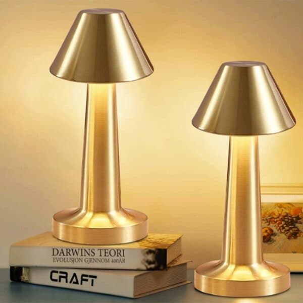 Retro Uppladdningsbar Bordslampa av Metall Dimmer Silver