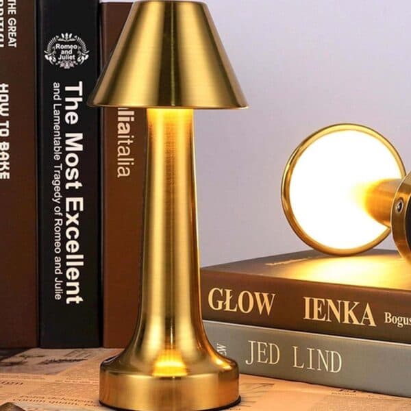 Retro Uppladdningsbar Bordslampa av Metall Dimmer Silver