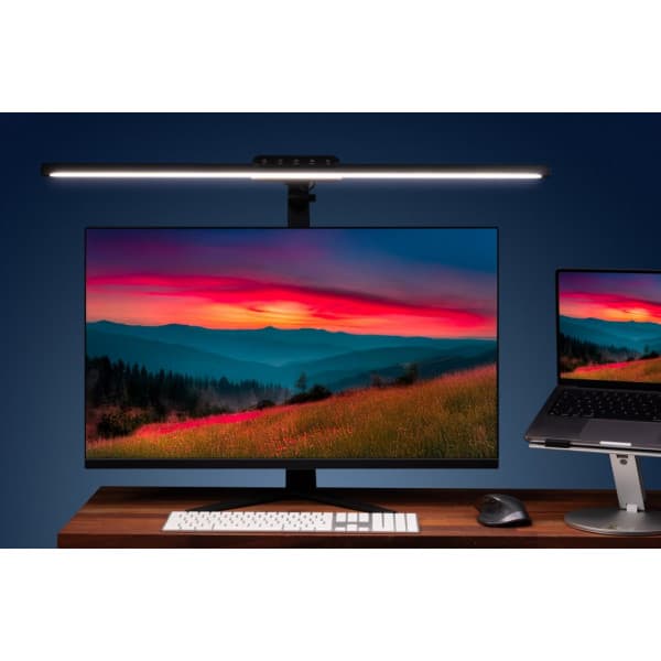 Fuj:tech LED Light Bar -työvalaisin näytön yläpuolelle