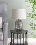 Miniatyrbilde 4 av 11: Bordlampe Gjennomsiktig og Grå Røkt glassfot Trommeskjerm i Stoff Moderne Design