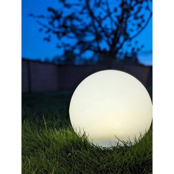 Lifton utendørs lampe LED integrert solcelle hvit.