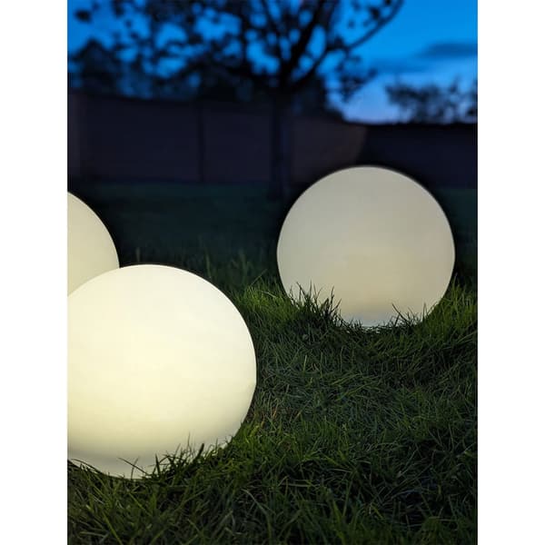 Lifton utendørs lampe LED integrert solcelle hvit.