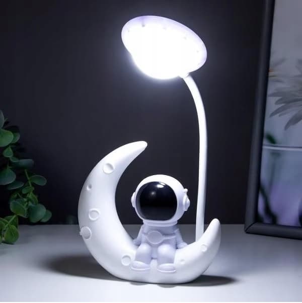 BØRNEVÆRELSE LAMPE NAT ASTRONAUT LED TIL DRENG PIGE