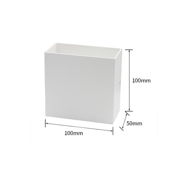 Modern fyrkantig vägglampa i aluminium med kabelansluten upp- och nedåtriktad belysning, lämplig för rum och trappor.