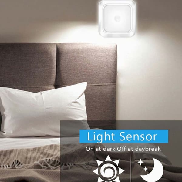 Selvklæbende LED natlampe med bevægelsessensor