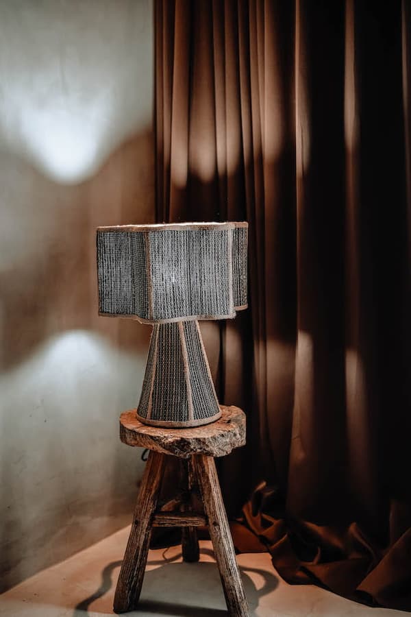 TIRAI LAMPA