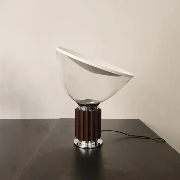 LED Bordslampa, Art Deco Stil, Anpassningsbar Belysning,Storlek Diameter 50cm, Brun kropp