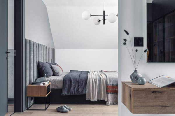 VICENZA HÄNGLAMPA SVART KROM 4-FLATT VIT LAMPSKÄRM E14