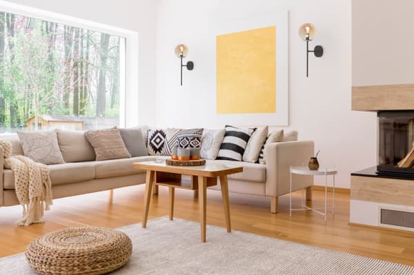 SIENA SVART KROM VÄGGLAMPA 1-PL HONIG LAMPSKYDD E14