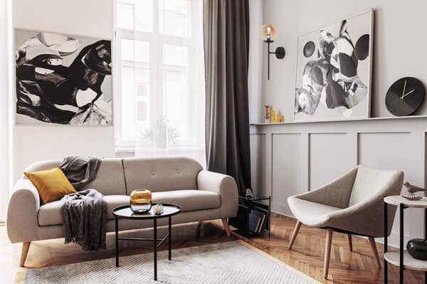 SIENA SVART VÄGGLAMPA 1-PL HONIG LAMPSKYDD E14