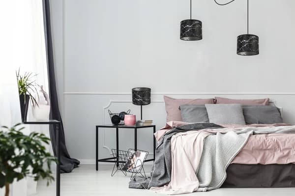 GIA PÖYTÄVALAISIN LAMPPUVARJIN KUVIO HOPEAA