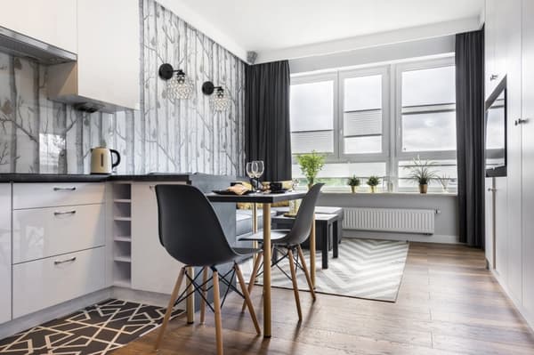 MODERN LAMPA KNKIET ELEGANTA KRISTALLER KROM