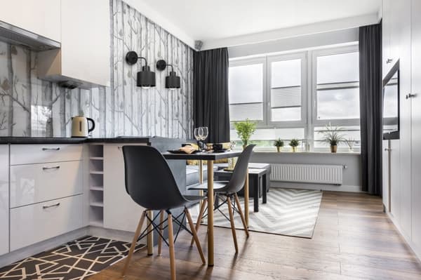 UNIK LAMPA VÄGGLAMPA ELEGANT METALLSKÄRM