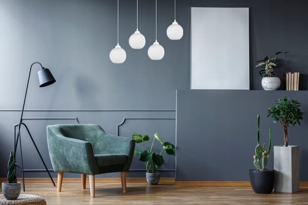 KLASSISK METALL HÄNGLAMPA GLASSKÄRM
