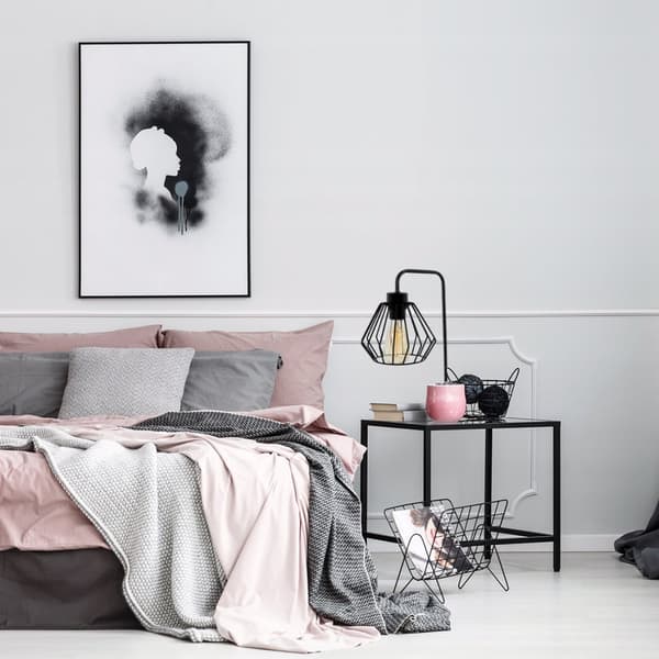NATTLAMPA BORDSLAMPA WIRAK SVART LED