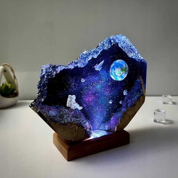 NATTLAMPA RYMDRAKET FÖR BARN TRÄ EPOXI RESIN GÅVA