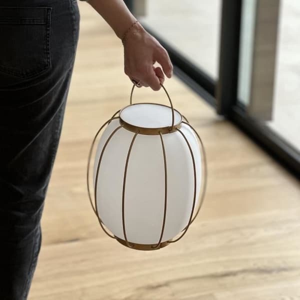Johdoton pöytävalaisin - LUMISKY - TULUM - K27 cm - Metallikahva - Kulta - Lämmin valkoinen ja viileä valkoinen LED