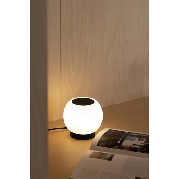 Slät svart bordslampa MOY med strömbrytare 40065
