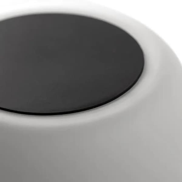 Slät svart bordslampa MOY med strömbrytare 40065