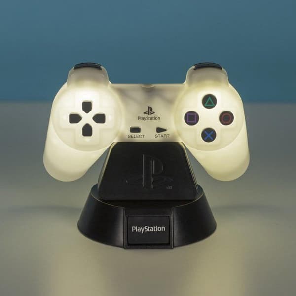 Lampa - Playstation - Joystick, Micromania-Zing, fransk nummer ett inom tv-spel och popkultur. Hitta derivatprodukter