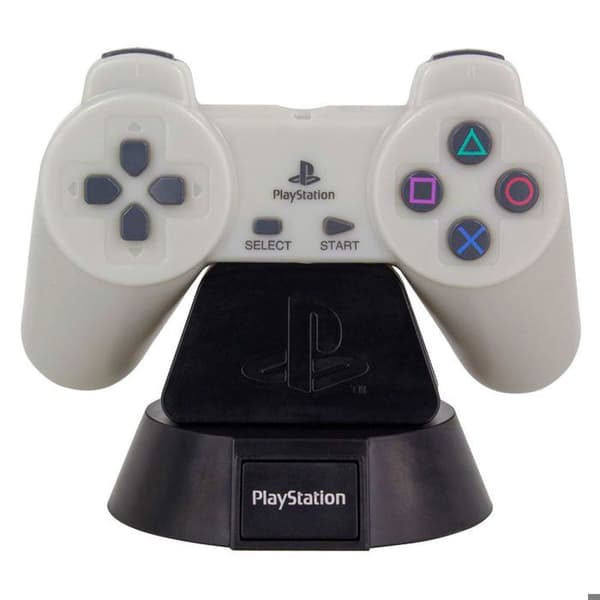 Lampa - Playstation - Joystick, Micromania-Zing, fransk nummer ett inom tv-spel och popkultur. Hitta derivatprodukter