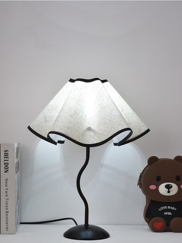 Minimalistisk bordlampe i wabi-sabi-stil, dekorativt natlys til soveværelse, sengelampe i luksus hjemmemiljø, dekorativt natlys