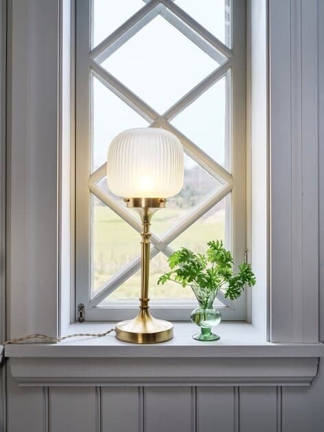 Bordslampa Eli Mässing/Frost Liten