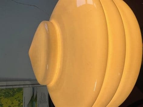Bordslampa Valter Mässing/Opal Beige