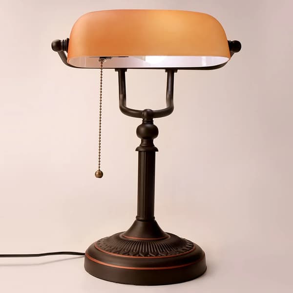 Bordslampa, frostat bärnsten glas skärm, traditionell järnfinish,frostad bärnsten