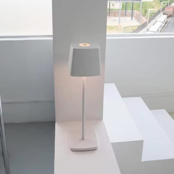 OBOSOE Skrivebordslampe/Bordlampe/LED-lampe
