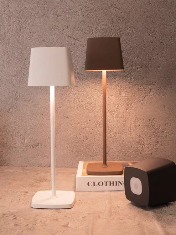 OBOSOE Skrivebordslampe/Bordlampe/LED-lampe