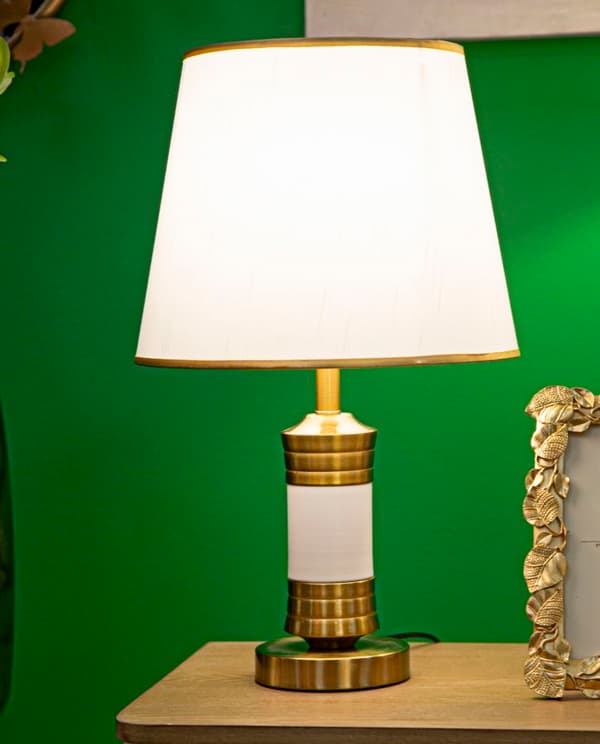 FURNLUX BORDSLAMPA WHITY GOLD 31CM