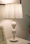 Miniatyrbild 5 av 6: FURNLUX BORDSLAMPA TORY VIT 30CM