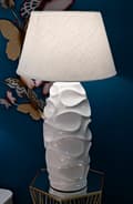 Miniatyrbild 5 av 6: FURNLUX BORDSLAMPA WARSAW VIT 45CM