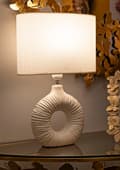 Miniatyrbild 6 av 7: FURNLUX BORDSLAMPA SETA VIT 29CM