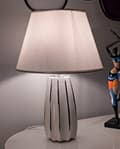 Miniatyrbild 5 av 6: FURNLUX BORDSLAMPA EMMI VIT 30CM
