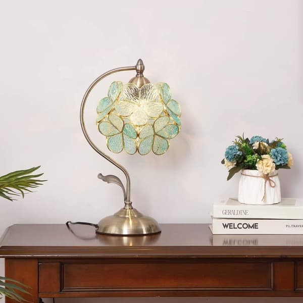 OBOSOE Tiffany Style Bordlampe med Glasblomster og Messing Base – Elegant Skrivebordslampe