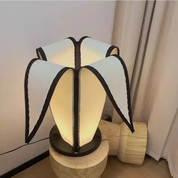 Golvlampa, fristående installation, järnkonstruction, LED-ljuskälla,Neutralt ljus, Bananlampa