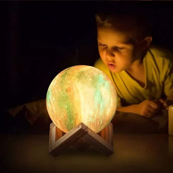 Månlampa -16 färger - LED-touchfunktion och Fjärrkontroll
