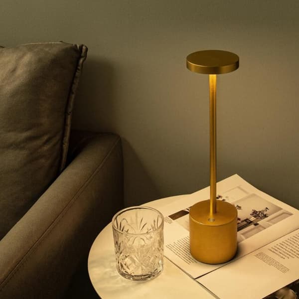 LED Bordslampa – Modern och Minimalistisk