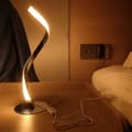Miniatyrbillede 2 af 9: OBOSOE moderne spiralbordlampe med LED, Touch Control, 3 farver og trinløs lysdæmper, natbordslampe til soveværelse og stue