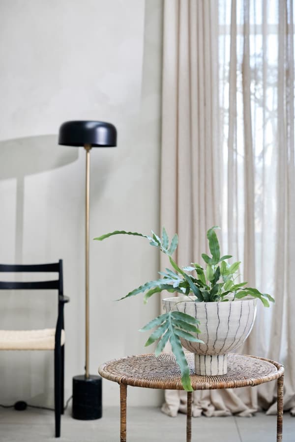 FURNLUX GOLVLAMPA SOFILLIA SVART 28CM