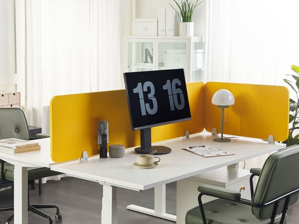Väliseinä työpöydälle 72 x 40 cm kangasverhoiltu akustinen modulaarinen kiinnikkeillä