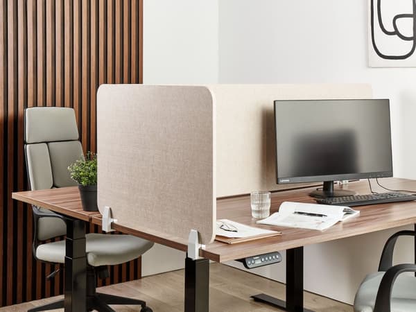 Bordsskärm Beige PET-skiva Tygöverdrag 72 x 50 cm Ljuddämpande Skärm Modulära Fästklämmor Hemmakontor