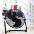 Miniatyrbild 3 av 5: Cecotec 3-blade industrial fan, 16”, 90 W, and 3 speeds.