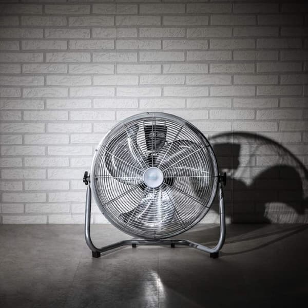Cecotec 3-blade industrial fan, 18”, and 100 W.